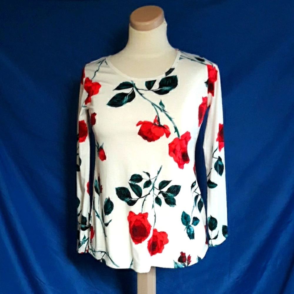 LuLaRoe Red Rose 🌹 long sleeve T